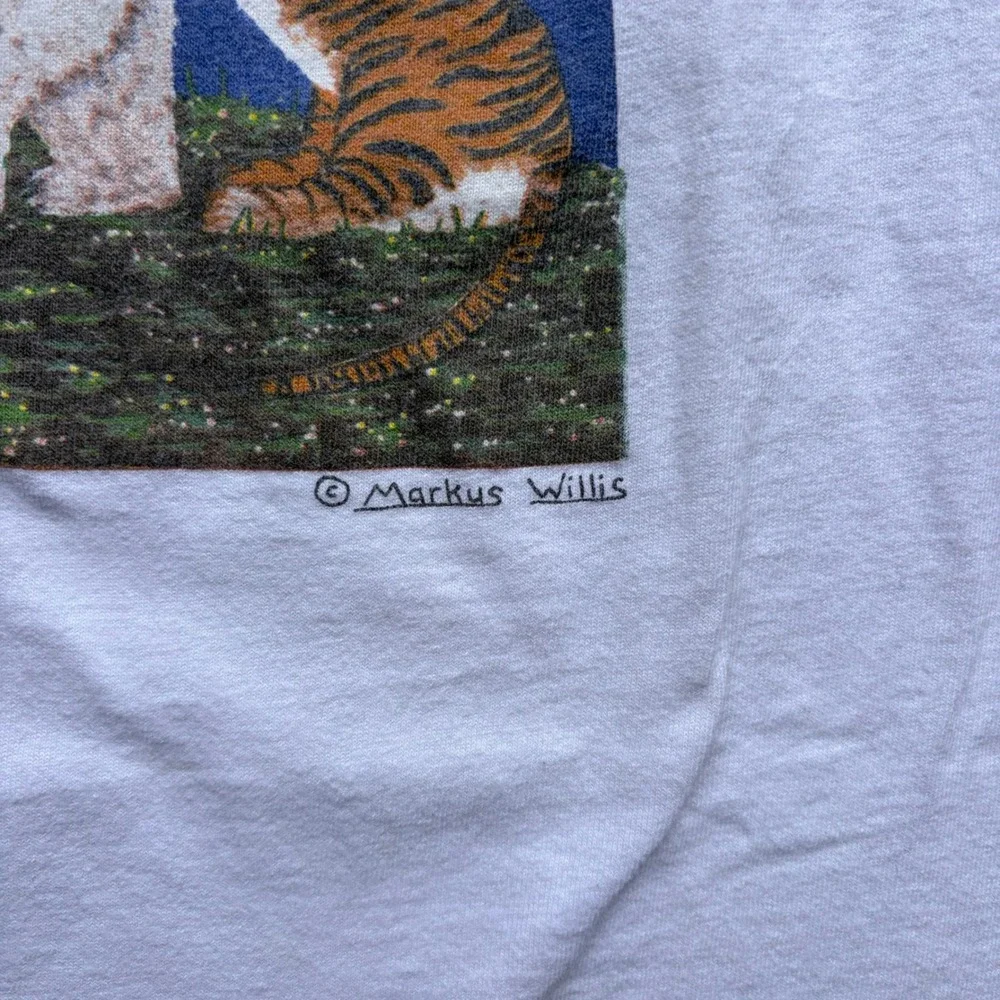 Vintage Fabric Art Markus Willis World Peace Animals Graphic T-Shirt XL White